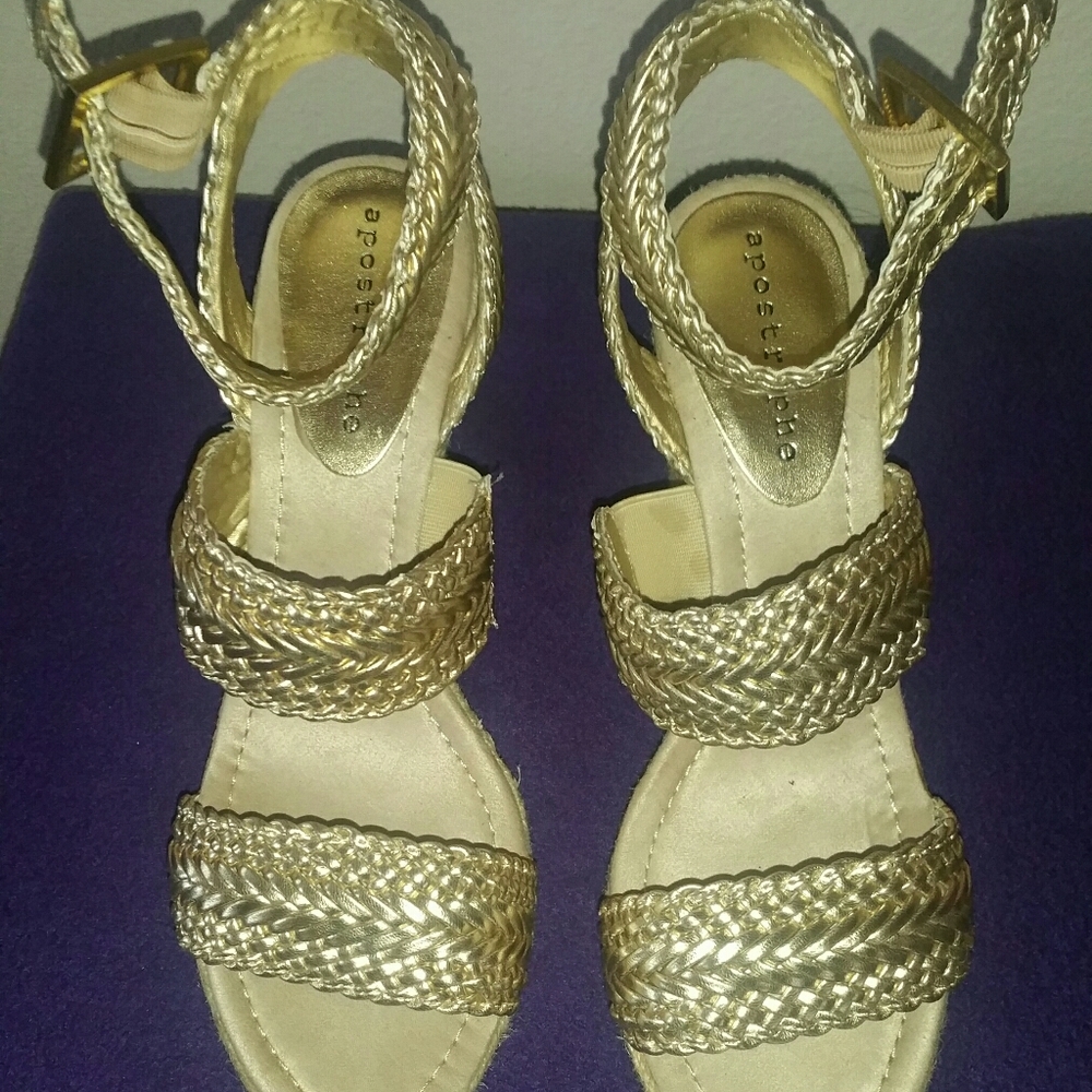 Gold 4 in wedge heels